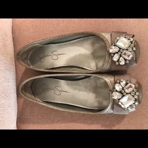 Size 5 1/2 Jessica Simpson flats.